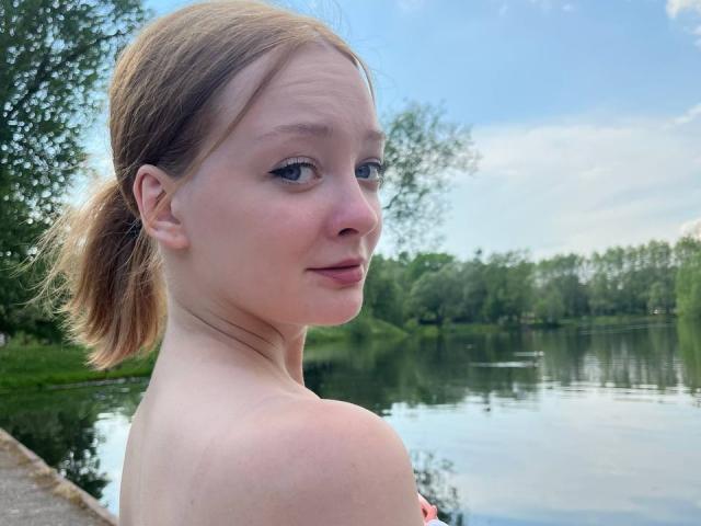 RadiantsLoves - Live sex cam - 23240825