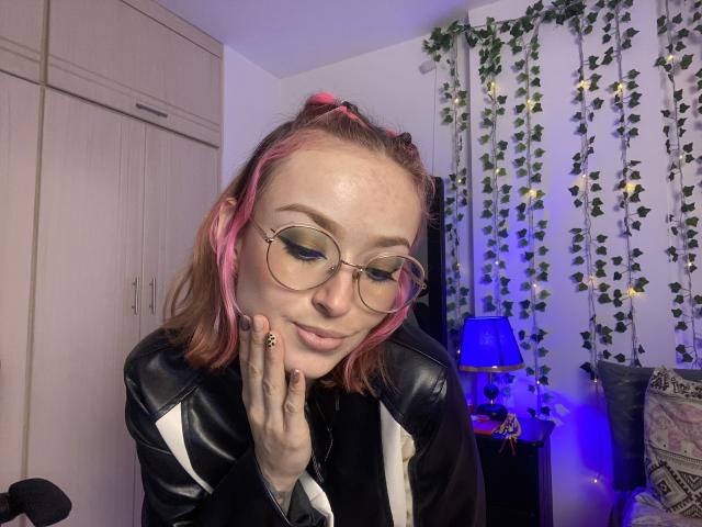 SarahRousen - Live sex cam - 23244817