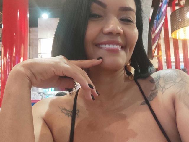 ExoticLyla - Sexe cam en vivo - 23254265