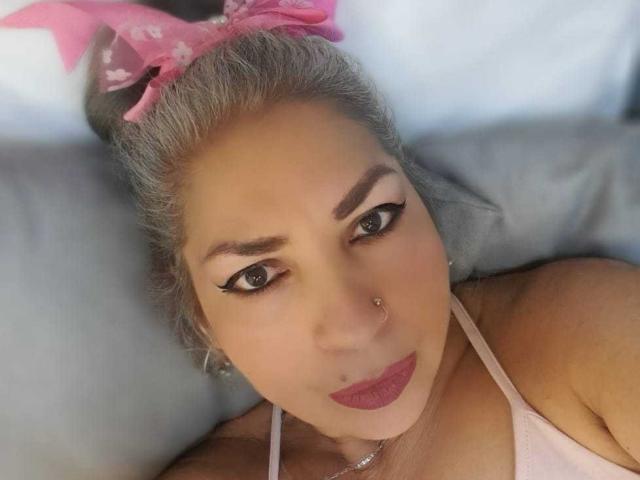 KatalellaBalbasabet - Live porn &amp; sex cam - 23257985