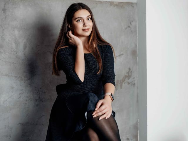 MilanaKitty - Live sex cam - 23258529