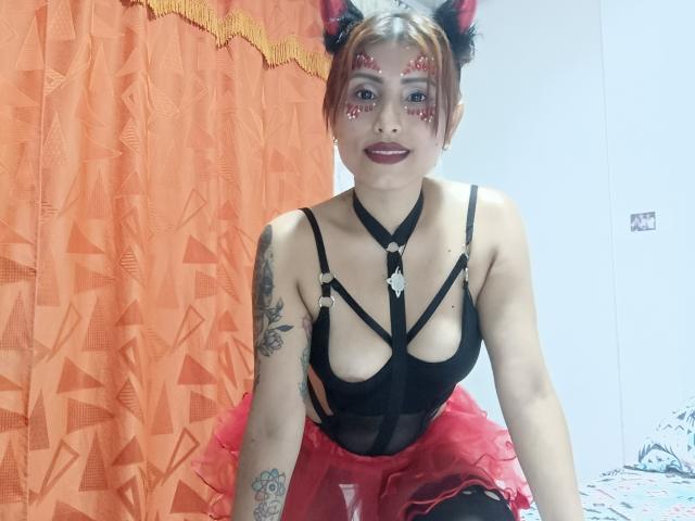 JulianaTasty - Live sex cam - 23272465