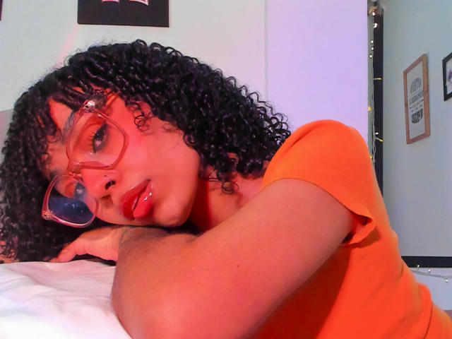 NickiBloom - Sexe cam en vivo - 23275689