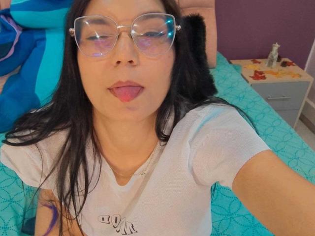 AriaLeenn - Live Sex Cam - 23277821