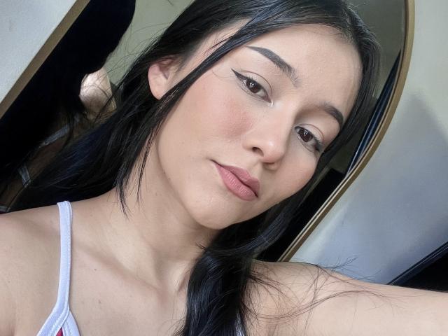 DeisyWest - Élő pornó és szexkamera - 23281565