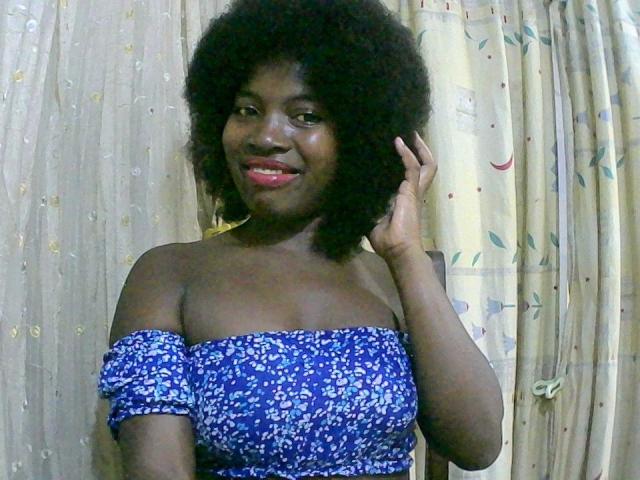 AlexandraC - Live sex cam - 23287325