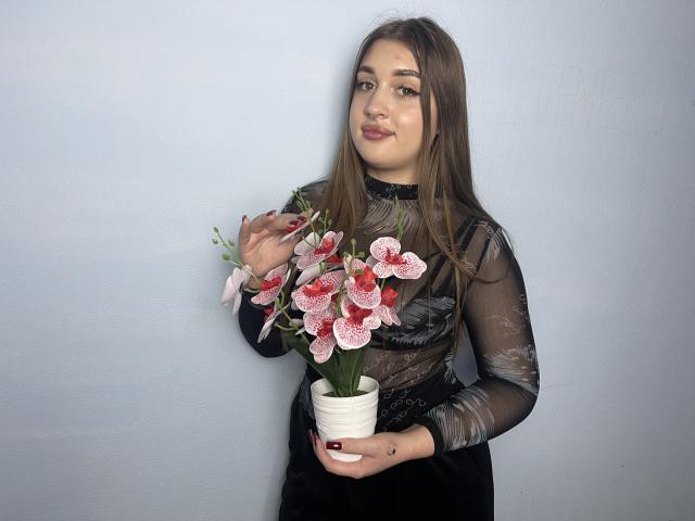 MaidyDinns - Live sex cam - 23301657