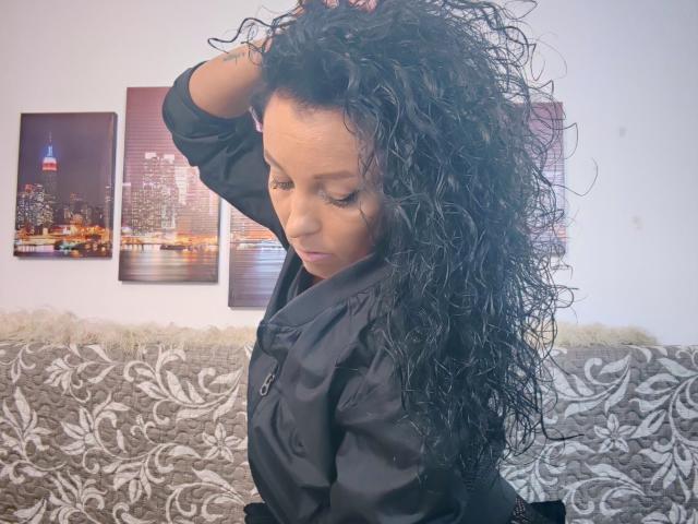 Lovelybrowniee - Sexe cam en vivo - 23312169