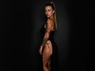CarolineSensual - Live sex cam - 23312513