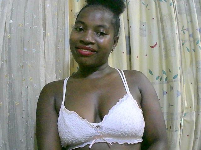 AlexandraC - Live sex cam - 23318013