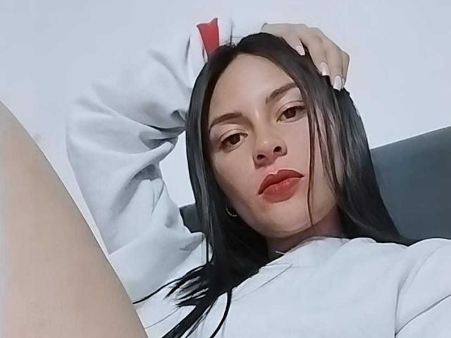 HayleeWaner - Live sex cam - 23321385