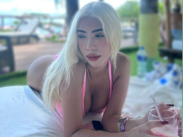 ChristieGarci - Live sex cam - 23323849