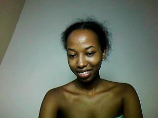 AichaHot - Live sex cam - 23327825