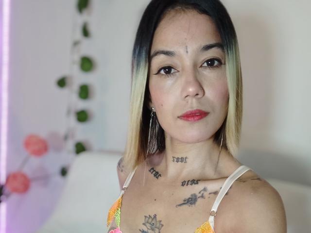 Veroo69 - Live sex cam - 23329409