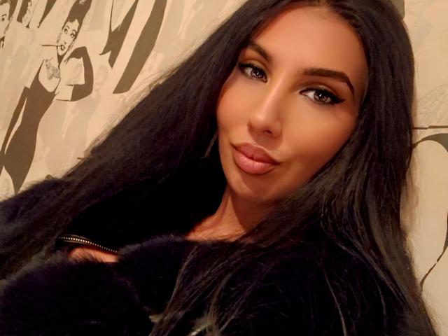 BrunetteBabe69 - Live porn &amp; sex cam - 23332749