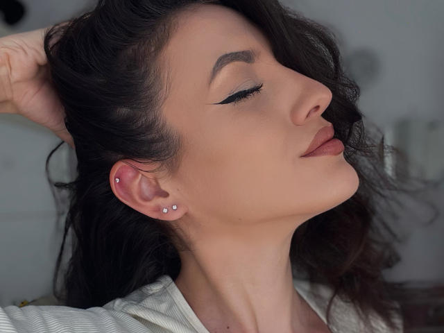 VievienneClemente - Live Sex Cam - 23339057