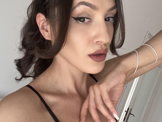 VievienneClemente - Live sex cam - 23339061