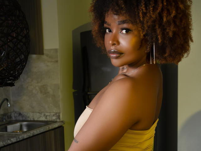 MadinsonLopez - Live Sex Cam - 23339349
