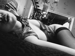 IzzysMisss - Live sex cam - 23339925