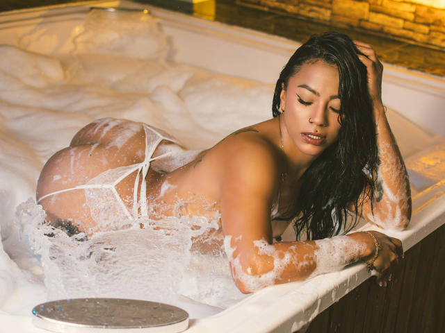 Amberv - Live sex cam - 23343845