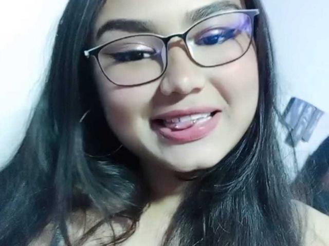 ZoeBianchi - Live Sex Cam - 23353505