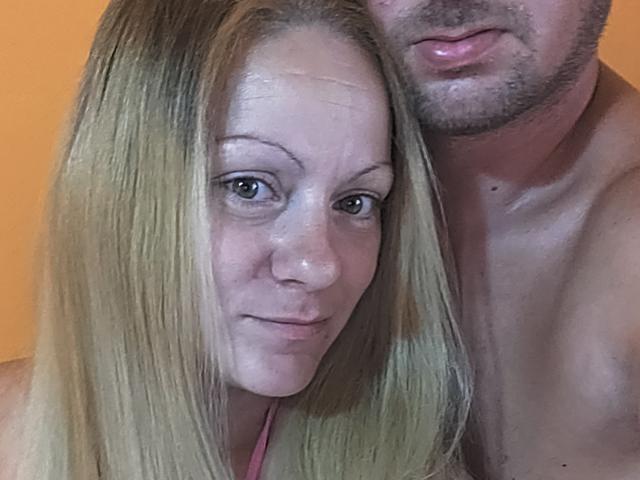 VickyMike - Live sex cam - 23358133