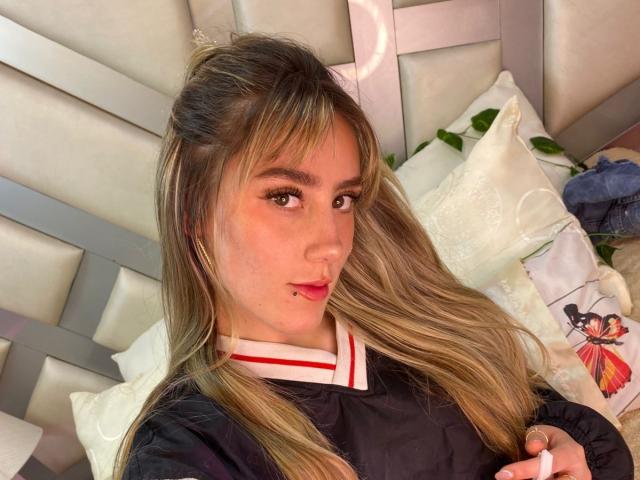 LivelyVanderWood - Live porn &amp; sex cam - 23362941