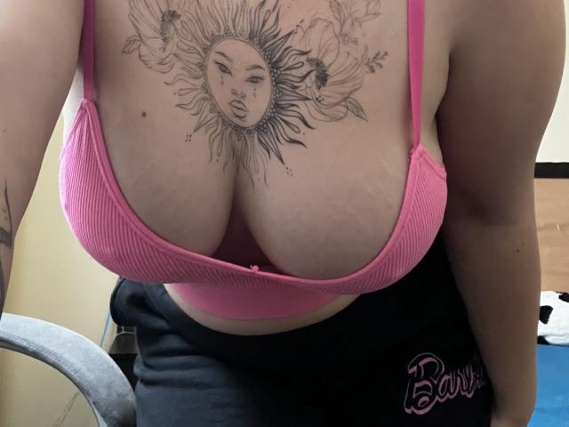 DiLaria - Live porn &amp; sex cam - 23369153