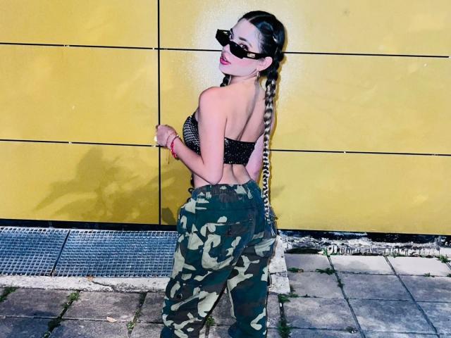 IvyCoxGlad - Live porn &amp; sex cam - 23370065