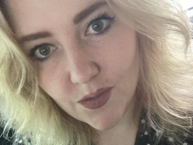 LorriAdelle - Live porn &amp; sex cam - 23372297