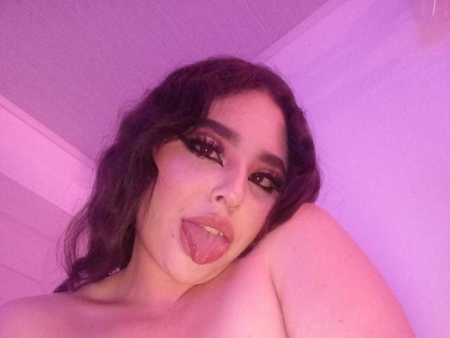 AntonellaLeroy - Live Sex Cam - 23379145