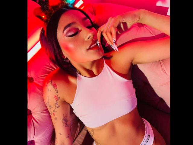 SalomeMille - Porno na żywo i seks kamera - 23388821