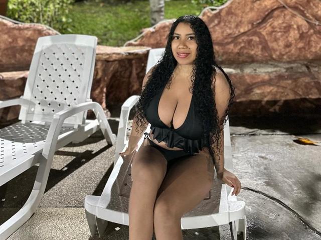 SerenaWillow - Live Sex Cam - 23390905