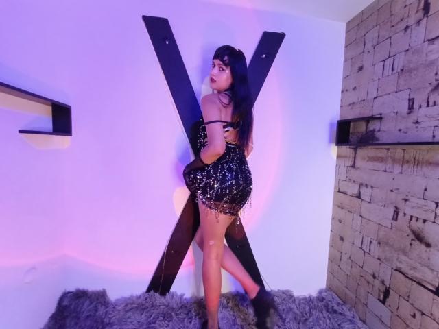 SheWolfSabriina - Live Sex Cam - 23405045