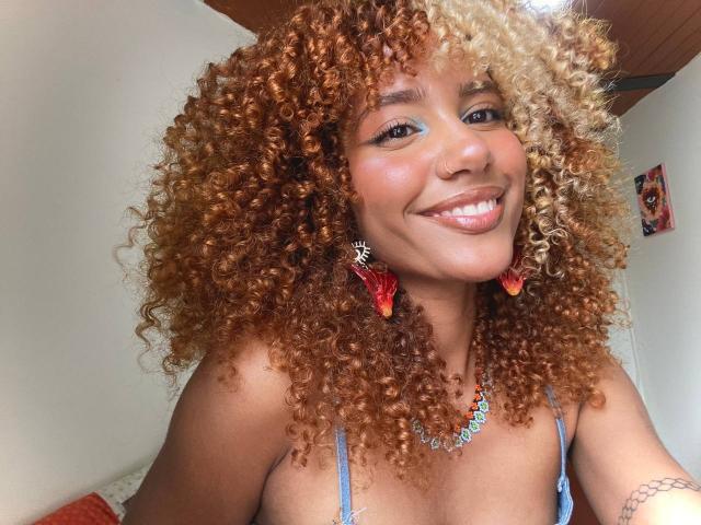 CinthiaWalker - פורנו בשידור חי ומצלמת סקס - 23406457