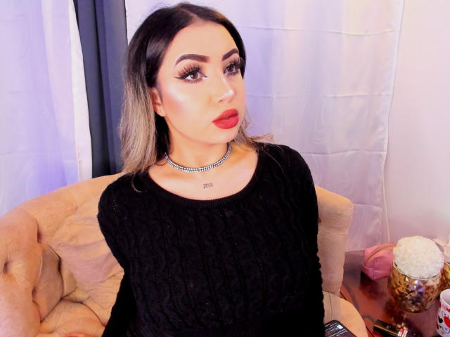 MelissaLust - Live sex cam - 23410877