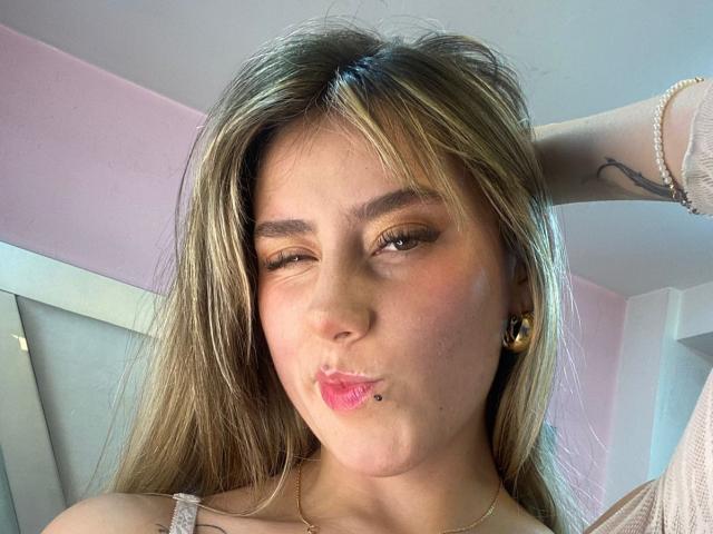 LivelyVanderWood - Sexe cam en vivo - 23420477