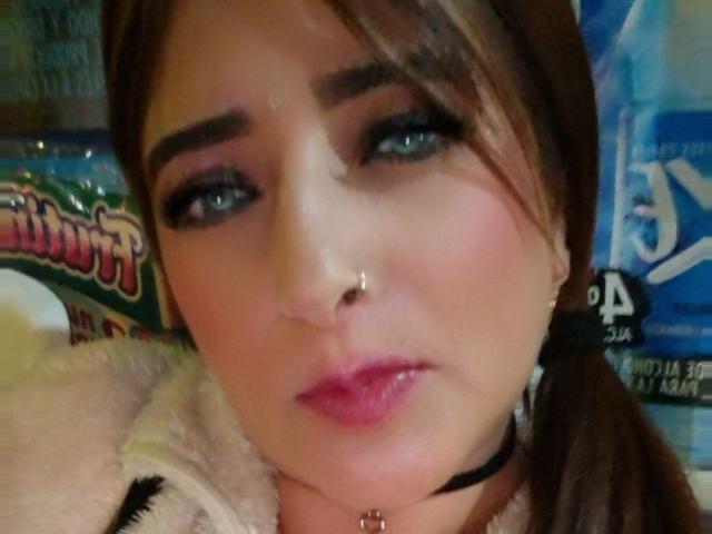 AlessadraJones - Live Sex Cam - 23421397