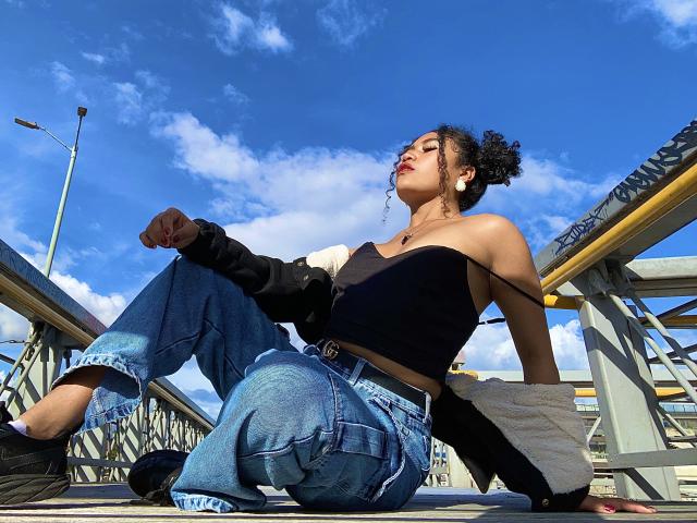 SophieSonyas - Live porn &amp; sex cam - 23426645