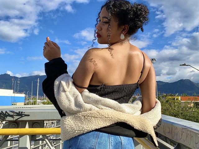 SophieSonyas - Live porn &amp; sex cam - 23426649