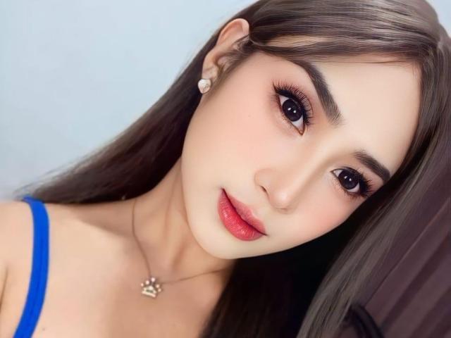 AshleyKatt - Live sex cam - 23427565