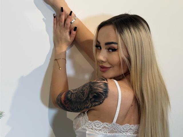 FrancescaMcGray - Live porn &amp; sex cam - 23429353