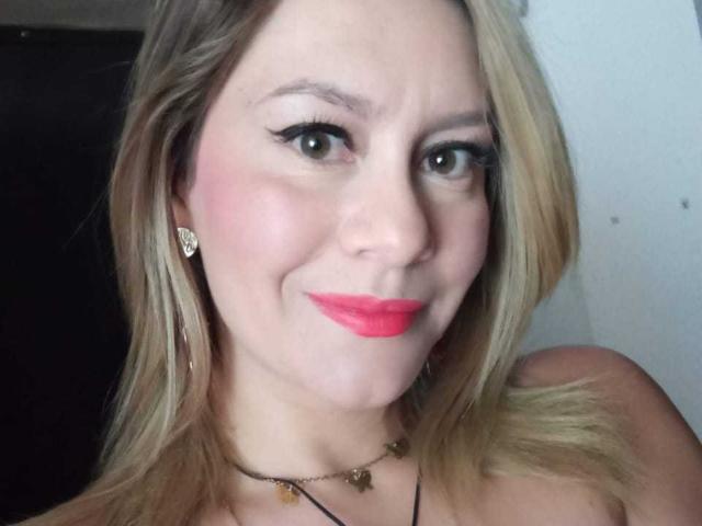 ChanellTaylorS - Live sex cam - 23432105