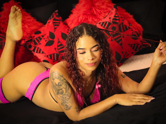 EvelynColinss - Live sex cam - 23434301