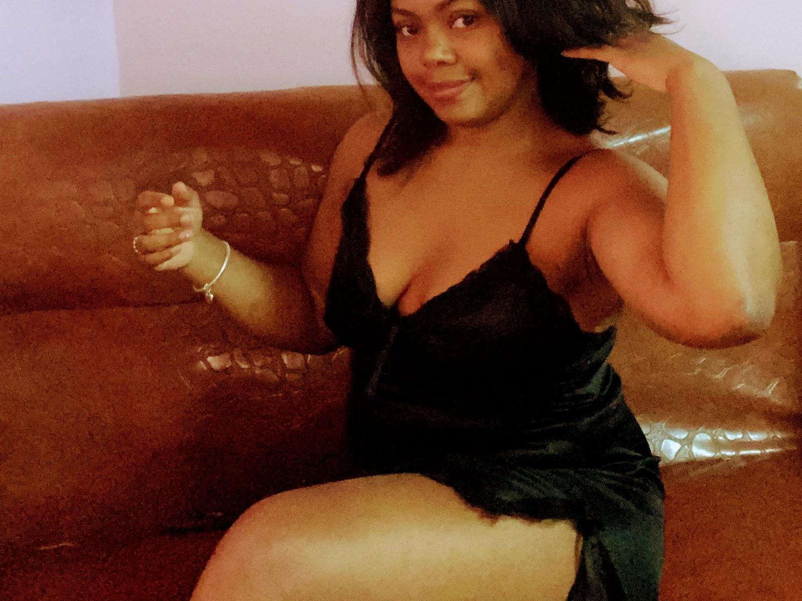 Milenah - Live sex cam - 23437597