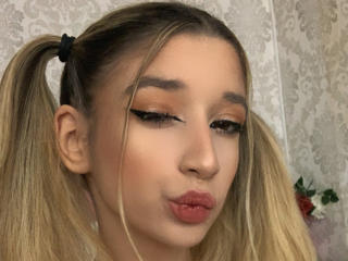 OdetteBenson - Live porn &amp; sex cam - 23445409