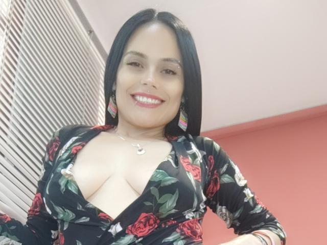 CharlotteCrofort - Live porn &amp; sex cam - 23446845