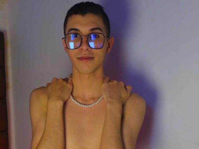 ThomasTwink69 - Sexe cam en vivo - 23447113
