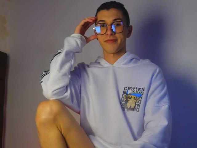 ThomasTwink69 - Sexe cam en vivo - 23447125