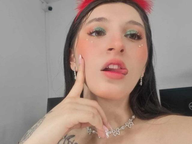 ZoeCortes - Live sex cam - 23449825